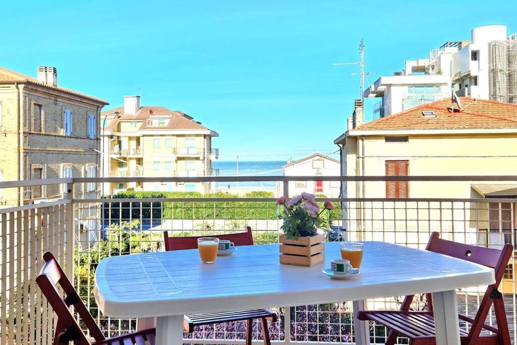 Apartamento Gioiello Al Mare Wi-Fi Relax Terrazza Clima Civitanova Marche Exterior foto