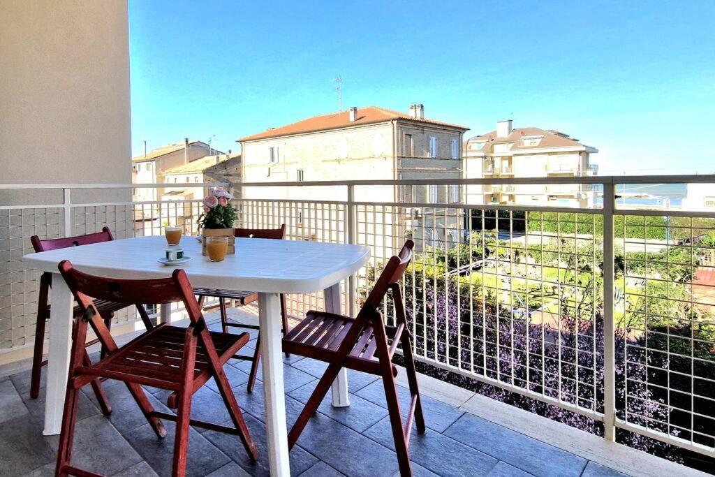 Apartamento Gioiello Al Mare Wi-Fi Relax Terrazza Clima Civitanova Marche Exterior foto